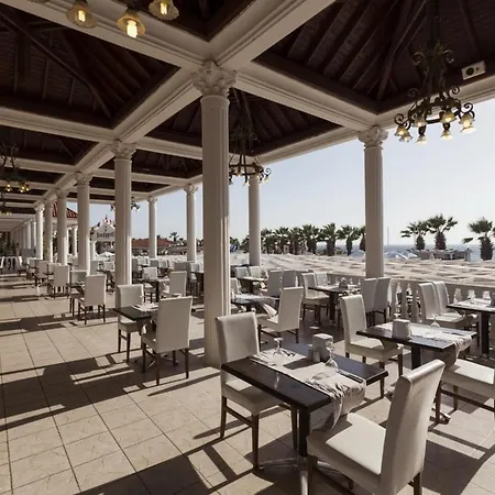 Club Tarhan Serenity Hotel