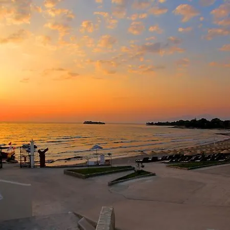 Club Tarhan Serenity Hotel